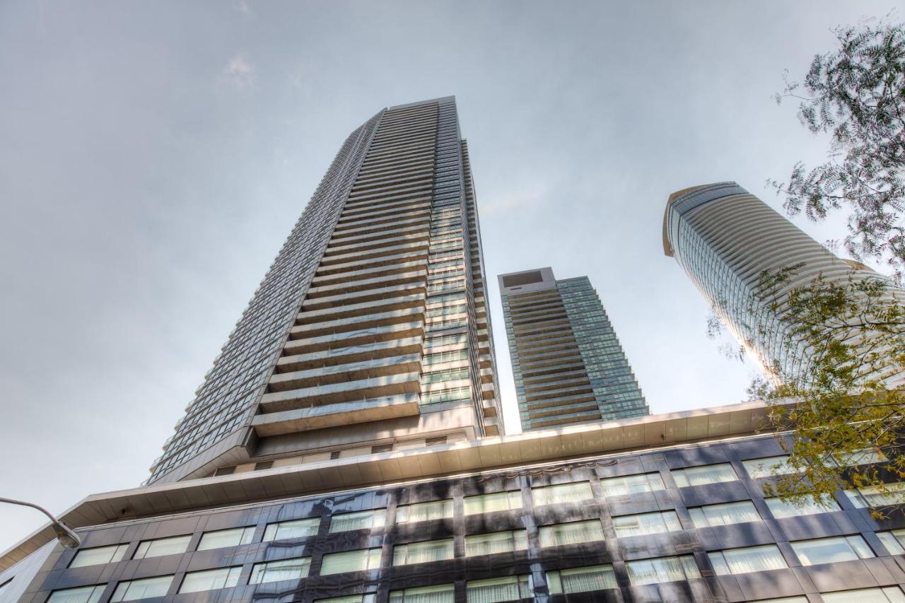Newly Renovated Cozy Condo/Union Station Toronto Exterior foto
