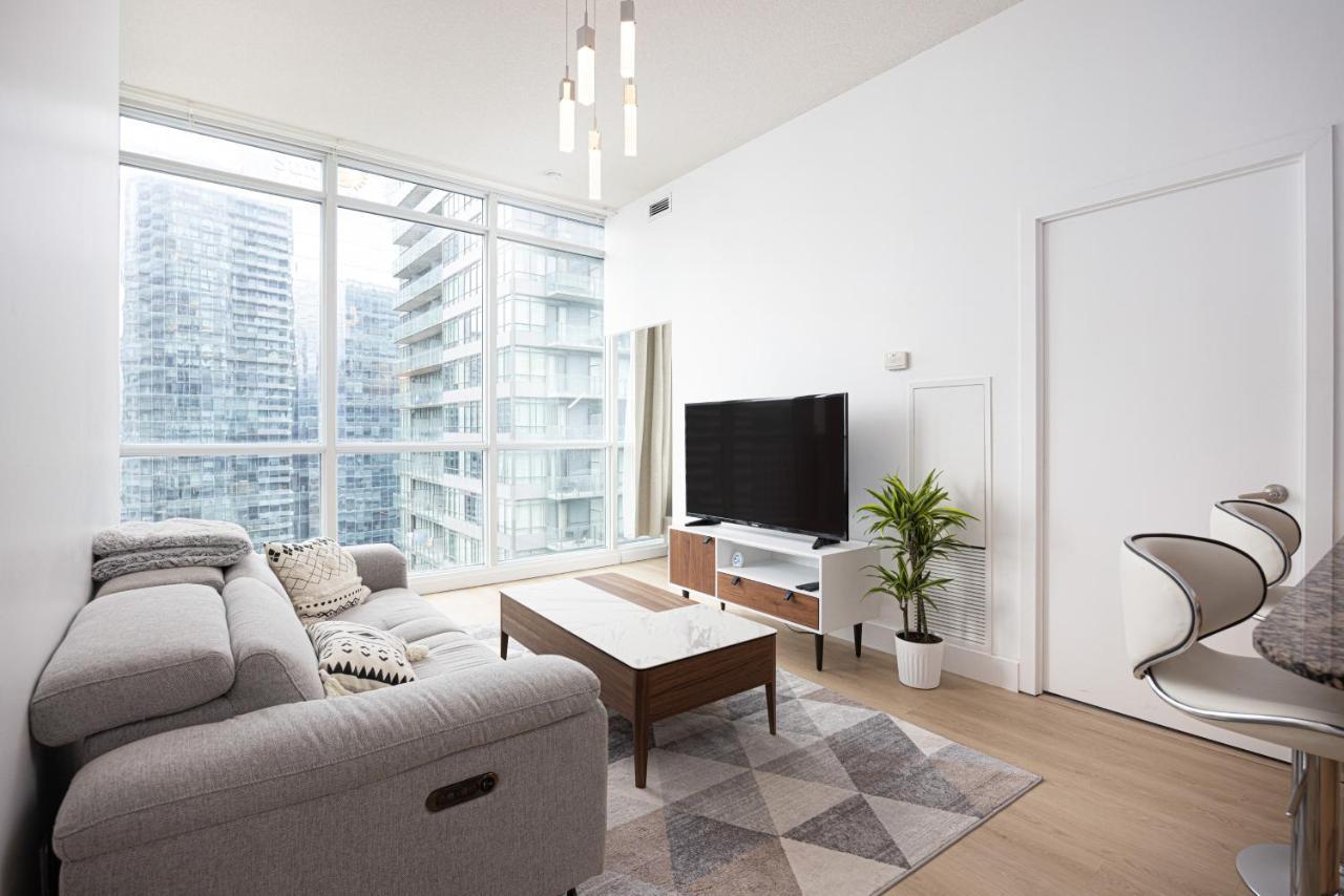 Newly Renovated Cozy Condo/Union Station Toronto Exterior foto
