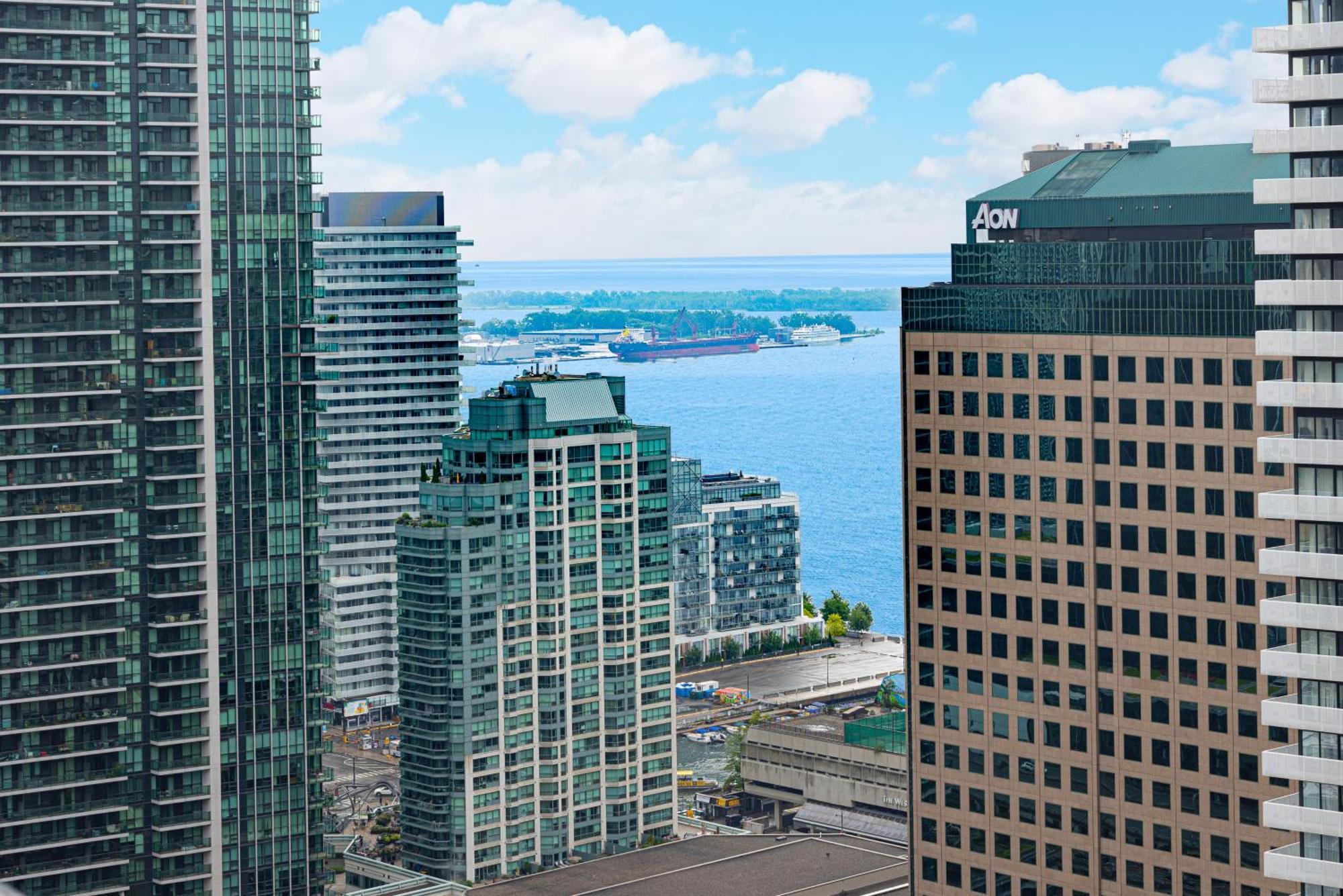 Newly Renovated Cozy Condo/Union Station Toronto Exterior foto