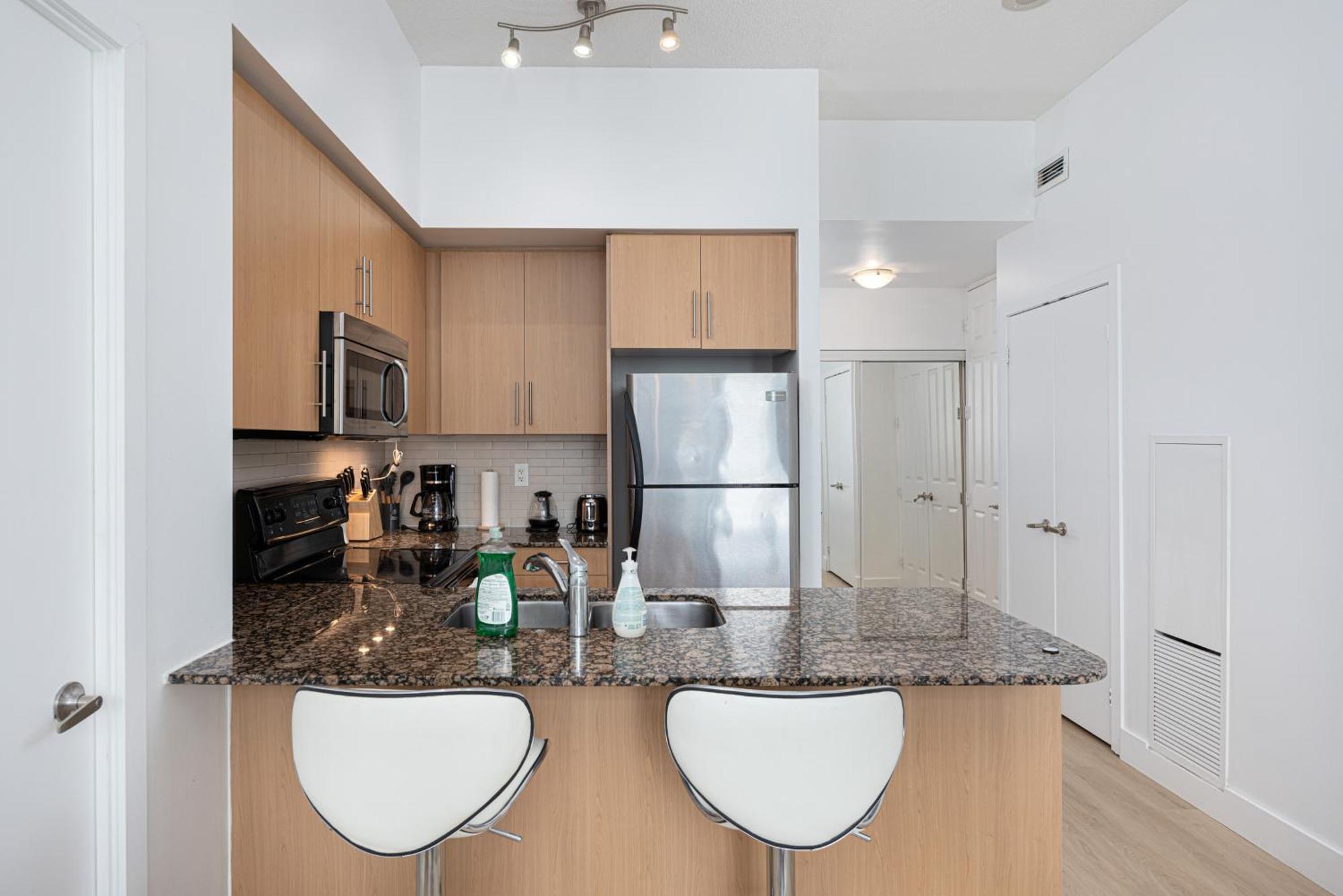 Newly Renovated Cozy Condo/Union Station Toronto Exterior foto